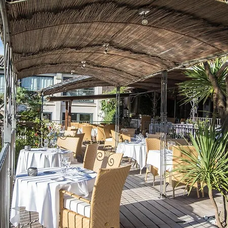 Le Roi Theodore & Отель Порто-Веккьо