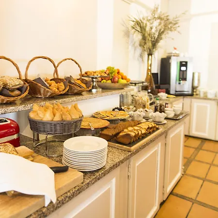 Отель Le Roi Theodore &