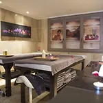 Hotel Le Roi Theodore & 4*