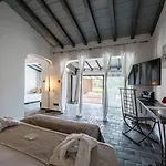 Hotel Le Roi Theodore & Porto-Vecchio (Corsica)