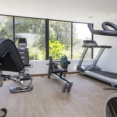 Le Roi Theodore & Hotel Porto-Vecchio (Corsica)