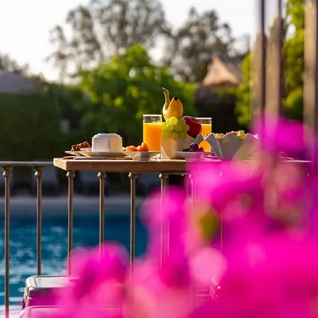 Le Roi Theodore & Hotel Porto-Vecchio (Corsica)