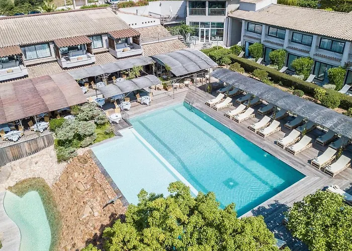 Le Roi Theodore & Hotel Porto-Vecchio (Corsica)