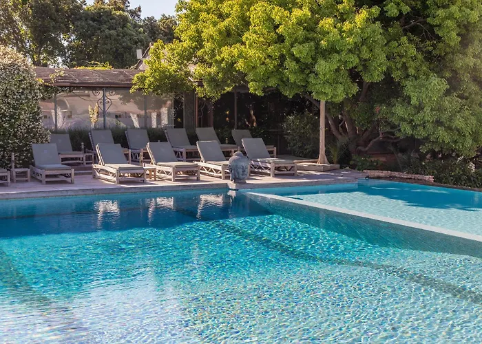 Le Roi Theodore & Hotel Porto-Vecchio (Corsica)