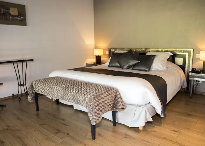 Le Roi Theodore & Hotel