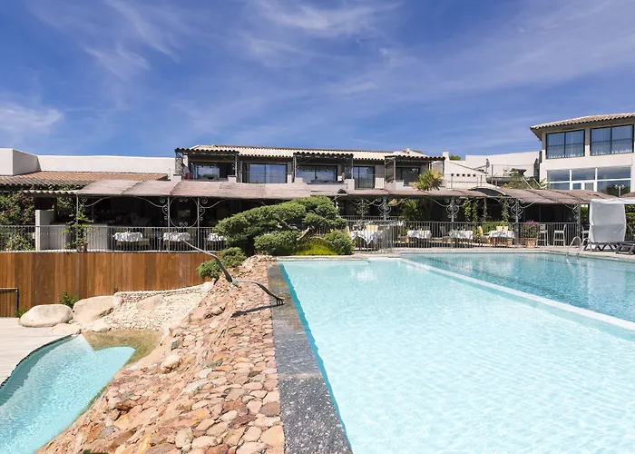 Le Roi Theodore & 4*