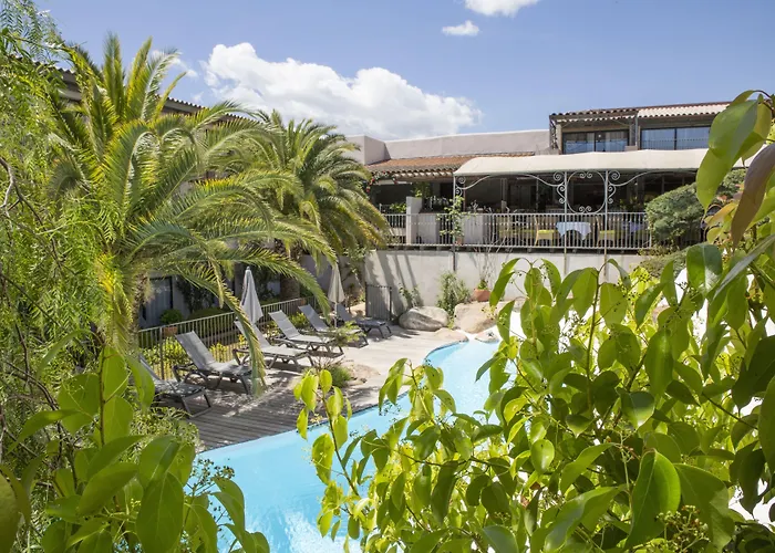 Le Roi Theodore & Hotel