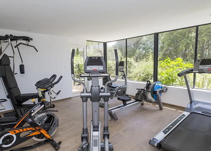 Le Roi Theodore & Hotel Porto-Vecchio (Corsica)