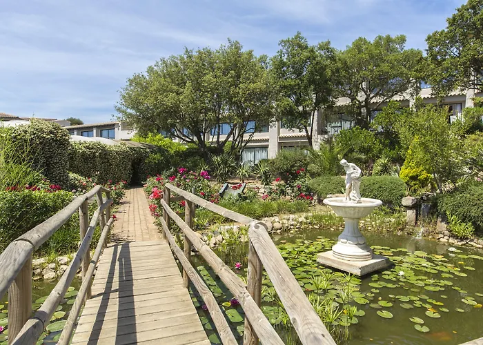 Le Roi Theodore & Hotel