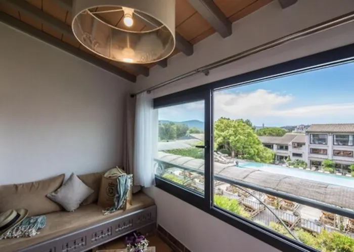 Le Roi Theodore & Hotel Porto-Vecchio (Corsica)